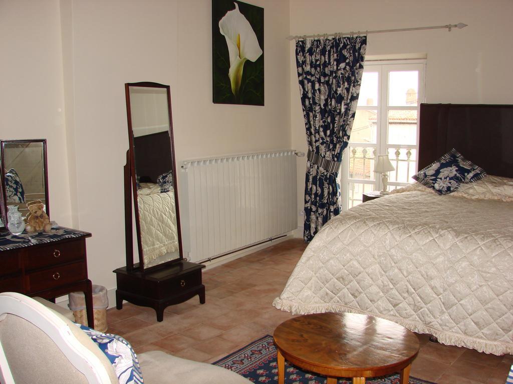 B&B Tour De Saint Anne Azille Δωμάτιο φωτογραφία
